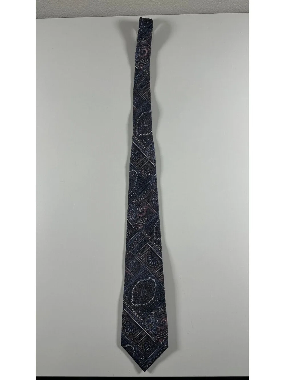 Christian Dior Tie Blue/ Pink Pattern
